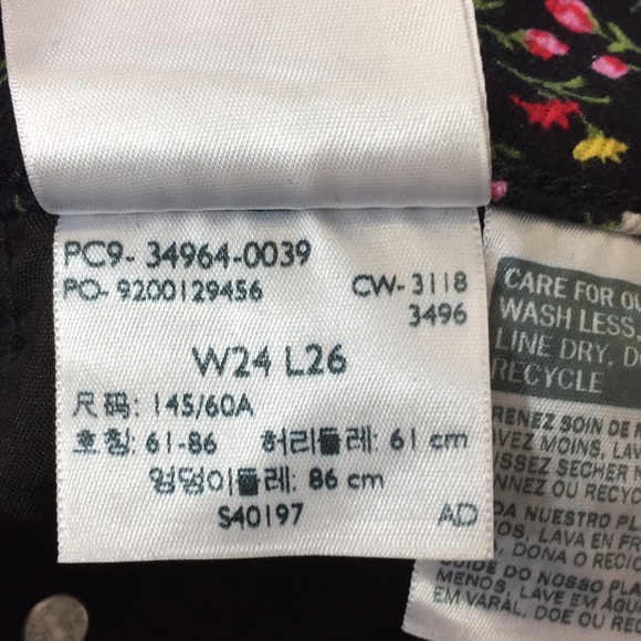 NWT Levi’s Red Tab Wedgie Straight E - floral - Picture 8 of 8